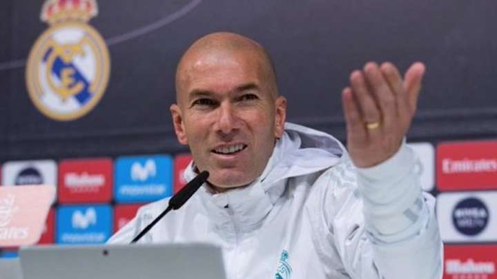 Zidane: "Al que sea futbolero le tiene que gustar Benzema"