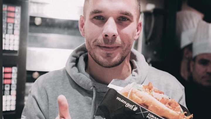Lukas Podolski Open Kebab Shop in Cologne; Hordes of Fans Wait in Line
