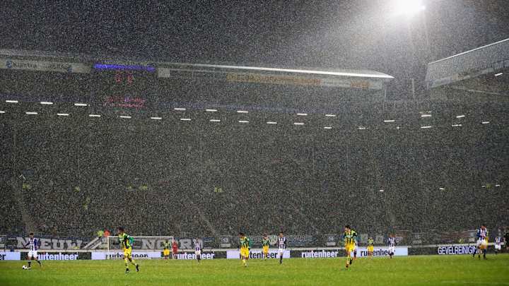 Manchester United and Leicester Join Host of Top Clubs in Chase for Dutch Wonderkid