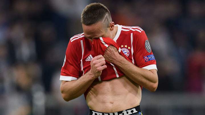 TRAS CUERNOS, PALOS | UEFA abrirá expediente al Bayern Múnich TRAS CUERNOS, PALOS | UEFA abrirá expediente al Bayern Múnich