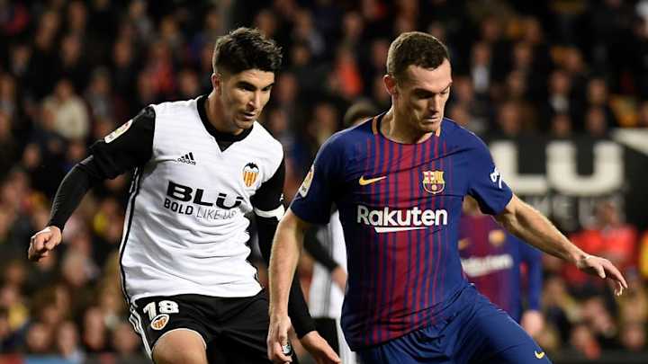 Belgian Defender Admits 'Sadness' at Arsenal Struggles But Backs Wenger to Retain Manager's Job