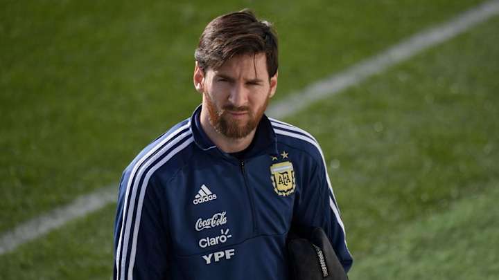 Messi vuelve a sentir molestias y hace saltar las alarmas Messi vuelve a sentir molestias y hace saltar las alarmas