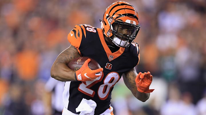 Bengals Running Back Joe Mixon Returns After Leaving Game With Knee Injury Bengals Running Back Joe Mixon Returns After Leaving Game With Knee Injury