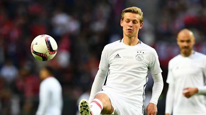 Drooling With Excitement: Tottenham Fans React to Reports Linking Club With Prodigal Frenkie de Jong Drooling With Excitement: Tottenham Fans React to Reports Linking Club With Prodigal Frenkie de Jong