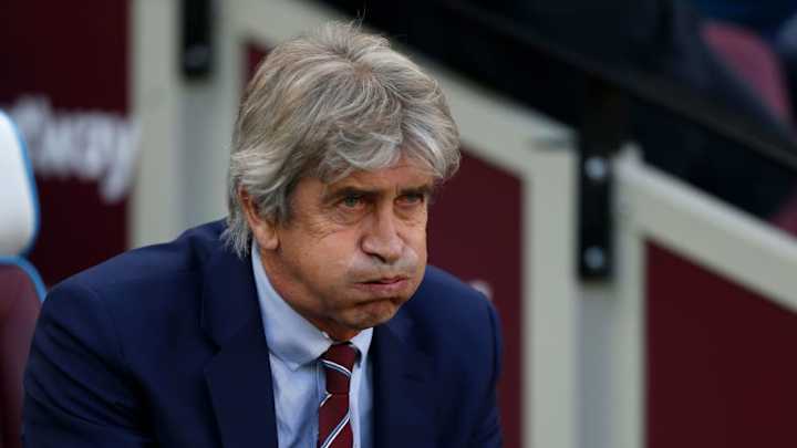 West Ham Fans Rage at Summer Signing's Performance in Hammers' 1-1 Draw With Leicester City