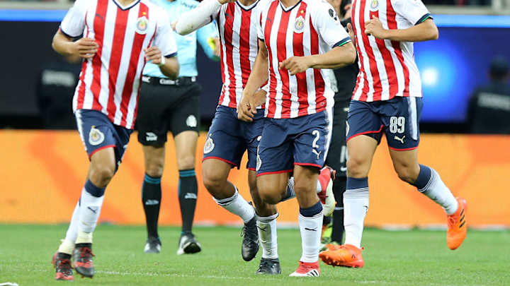 ¿PROBLEMAS? | Los 2 jugadores de Chivas que estan demandados ante la ley