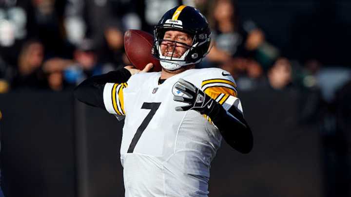 Steelers QB Ben Roethlisberger (Ribs) Returns in Fourth Quarter vs. Raiders