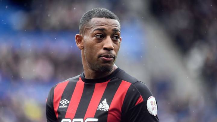Middlesbrough Confirm Loan Deal for Huddersfield Winger Rajiv van La Parra to Boost Promotion Push