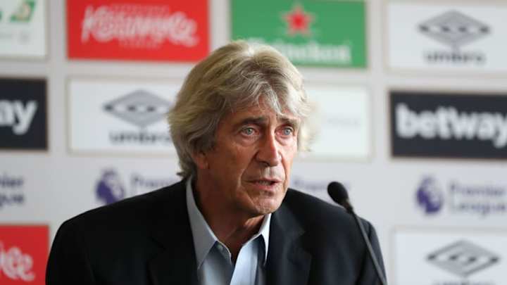 Barcelona Approach West Ham Over Potential Move for Surprise Summer Transfer Target