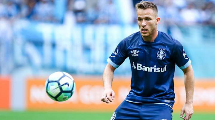 Arthur desvela quién se quedó su 'primera' camiseta del FC Barcelona