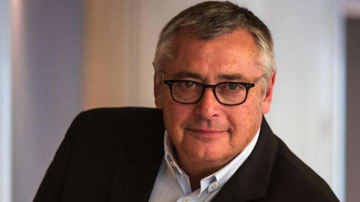 El ataque de Michael Robinson a la grada de animación del Real Madrid