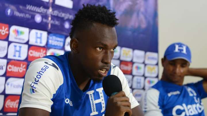 Delantero hondureño del Houston Dynamo aún no define su futuro y por ahora sigue en la MLS Delantero hondureño del Houston Dynamo aún no define su futuro y por ahora sigue en la MLS