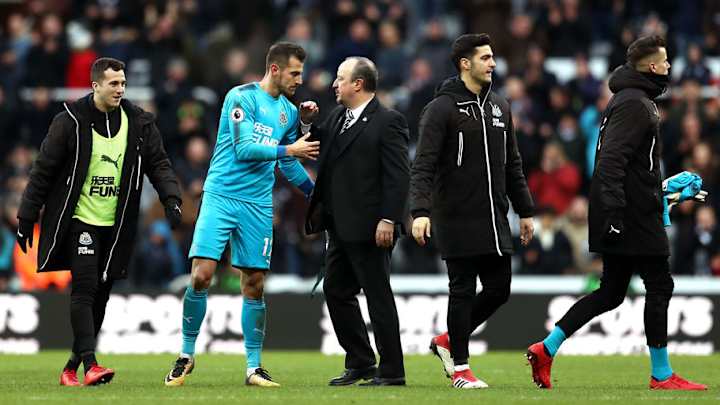 Jamaal Lascelles Praises Rafa Benitez's Decision to Drop Karl Darlow for Martin Dubravka