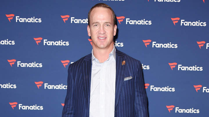 Peyton Manning Sells All His Papa John’s Franchises