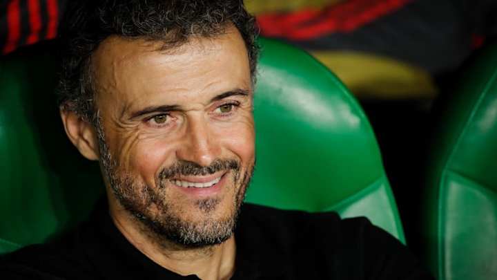 La trampa de Luis Enrique para que sus jugadores paguen una multa por llevar el móvil