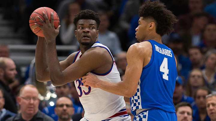 Kansas, Kentucky Lead AP's Preseason College Basketball Top 25 Poll