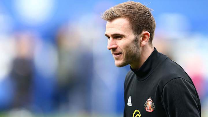 Sunderland's Coleman Hails 'Good Lad' Callum McManaman & Backs Winger to Improve After Bad Season