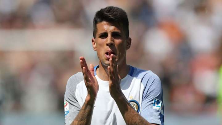 Valencia Reject Second Bid From Juventus For In-Demand Full Back Joao Cancelo