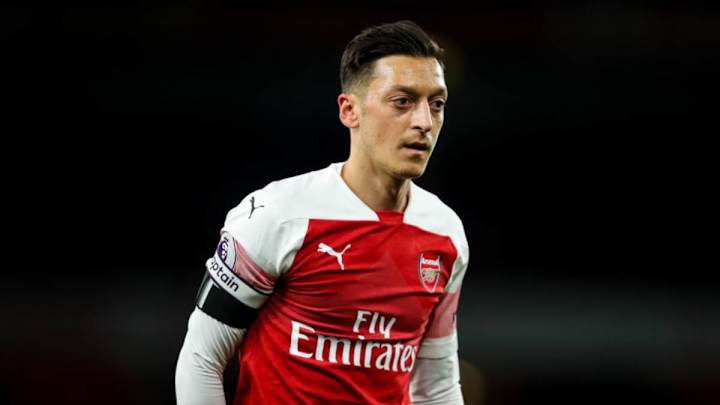 Report Suggests Mesut Ozil's Fortnite Addiction Could Be the Cause of Recurring Back Problem