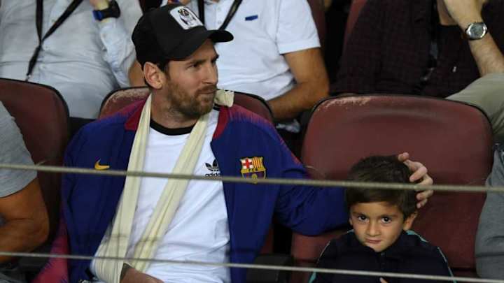 Messi sigue recuperándose de su lesión y ya pisa el césped