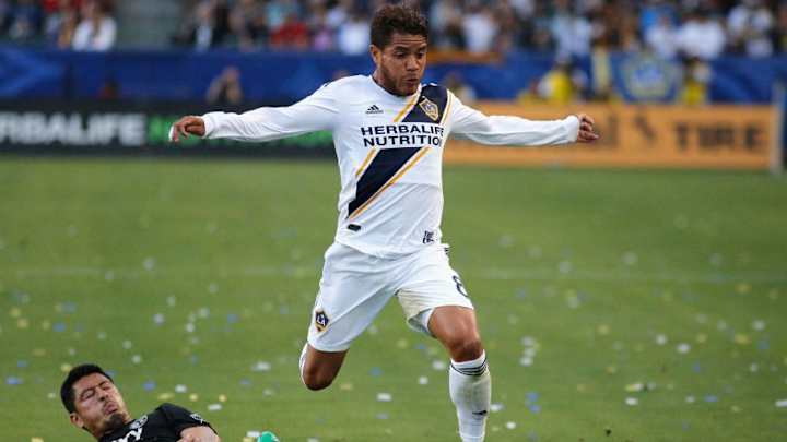 ALERTA | Jonathan Dos Santos vuelve a lesionarse y prende las alarmas en el Tri