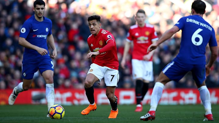 Alexis Sánchez se luce en victoria del Manchester ante el Chelsea