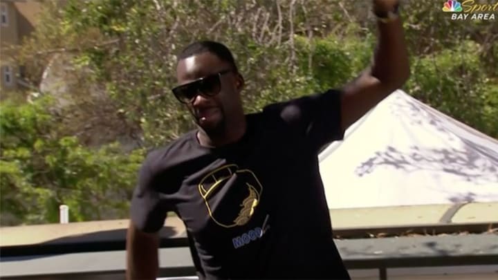 Watch: Draymond Green Trolls LeBron James With Arthur Fist Shirt At Warriors Parade Watch: Draymond Green Trolls LeBron James With Arthur Fist Shirt At Warriors Parade
