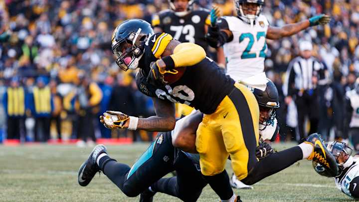 Le'Veon Bell Pulls No-Show at Steelers Headquarters; Lost Revenue Reaches $1.7M Le'Veon Bell Pulls No-Show at Steelers Headquarters; Lost Revenue Reaches $1.7M