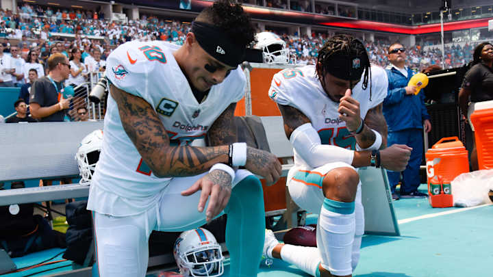 Which NFL Players Protested Racial Injustice With a Demonstration During the National Anthem Week 2? Which NFL Players Protested Racial Injustice With a Demonstration During the National Anthem Week 2?
