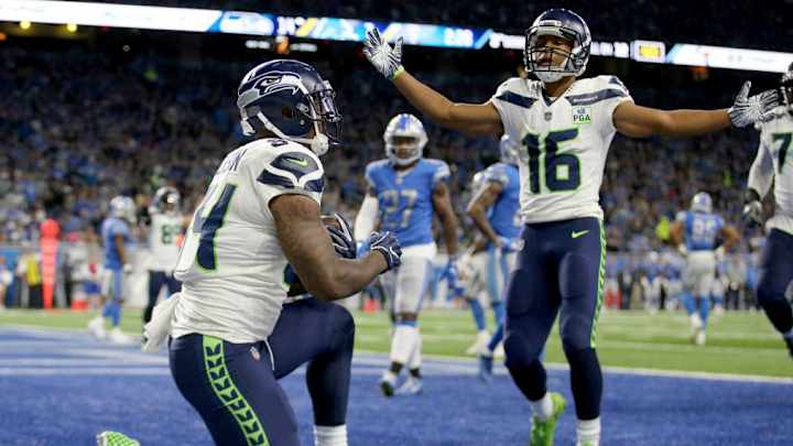 Watch: Seahawks Re-enact Baseball Fight During Touchdown Celebration
