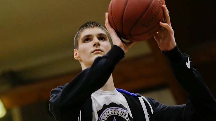 LaMelo Ball’s New High School Teammate Is Viral Romanian Teen Robert Bobroczkyi