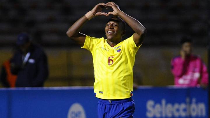 Watford Reject Bids From Sporting CP and Celta Vigo for Defender Pervis Estupiñán