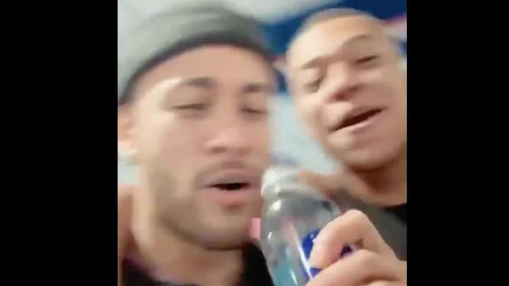 Vídeo | El gracioso troleo de Neymar a Mbappé