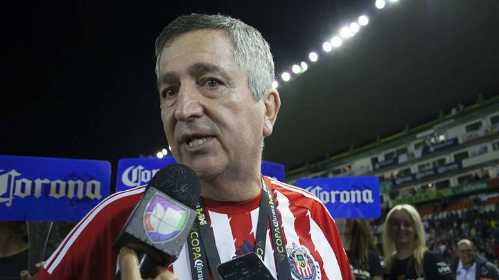 CON TODO | Aficionados de Chivas atacan en redes a Vergara tras pedir "imaginar cosas chingonas" CON TODO | Aficionados de Chivas atacan en redes a Vergara tras pedir "imaginar cosas chingonas"