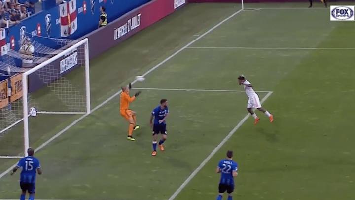 FENÓMENO: Josef Martínez evita estar adelantado y en la misma jugada marca golazo ante Montreal