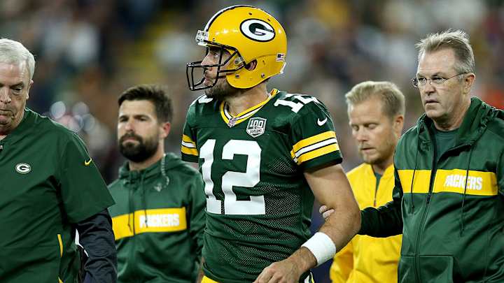 Packers QB Aaron Rodgers Returns to Give Packers Win After Suffering Knee Injury vs. Bears