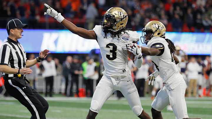UCF's Perfect Season Rewrites an Old Chapter of College Football Title Controversy UCF's Perfect Season Rewrites an Old Chapter of College Football Title Controversy