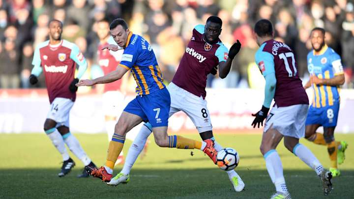 West Ham Fans Blast Cheikhou Kouyate Following Dour Performance in FA Cup Draw to Shrewsbury West Ham Fans Blast Cheikhou Kouyate Following Dour Performance in FA Cup Draw to Shrewsbury