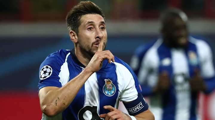 Mexico's Herrera, Corona Lead Porto Over Lokomotiv Moscow in Champions League Mexico's Herrera, Corona Lead Porto Over Lokomotiv Moscow in Champions League