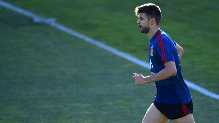 Spain Sweat Over Gerard Pique's Fitness for Russia Match After He Suffers a Collision in Training Spain Sweat Over Gerard Pique's Fitness for Russia Match After He Suffers a Collision in Training