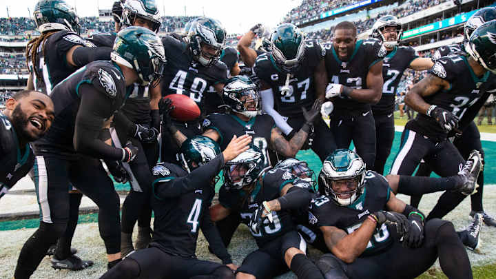 Eagles Bounce Bears, 22-14, Head into Bye Week Eagles Bounce Bears, 22-14, Head into Bye Week