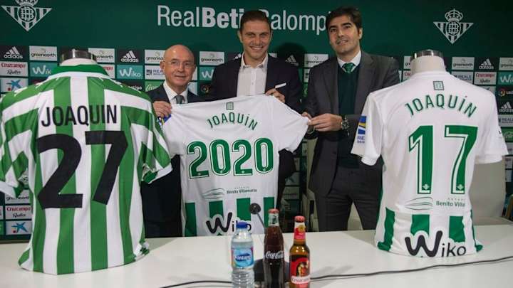 QUÉ ARTE | El vídeo de renovación de Joaquín con el Betis...¡imitando a Rafa Nadal! QUÉ ARTE | El vídeo de renovación de Joaquín con el Betis...¡imitando a Rafa Nadal!