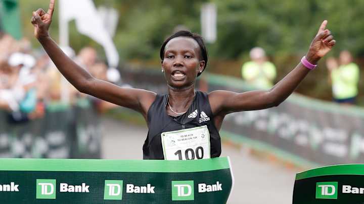 Kenyan wins by less than a second in Maine's Beach to Beacon