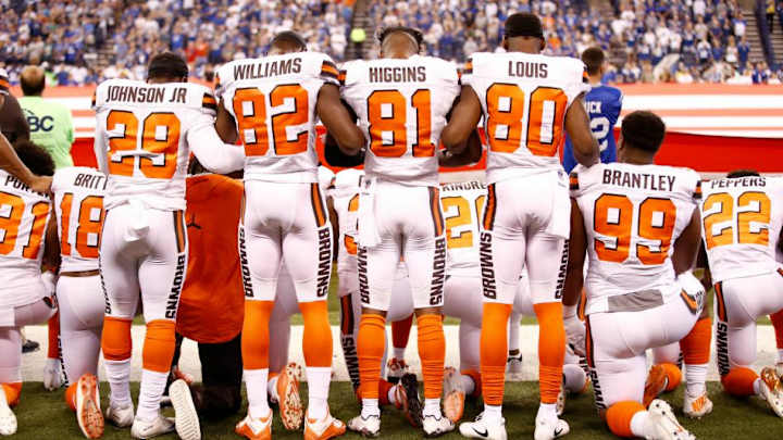 Colts Fans Boo as Browns and Colts Players Kneel During National Anthem Colts Fans Boo as Browns and Colts Players Kneel During National Anthem
