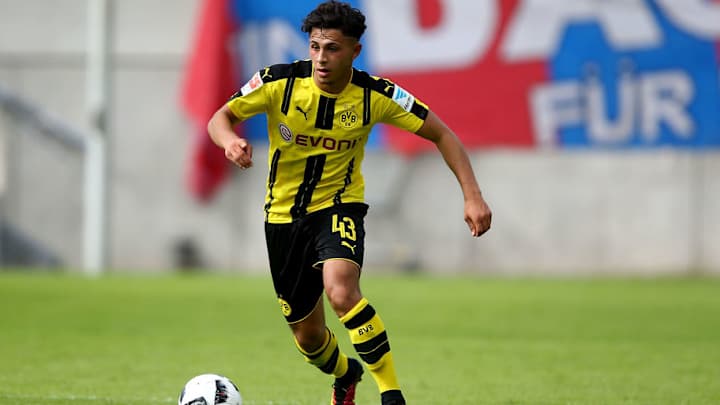Borussia Dortmund to Pay for Youth Player's Studies After Career-Ending Injury