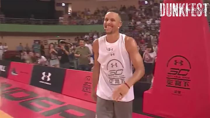 Watch: Steph Curry Makes Fun of Klay Thompson With Failed Dunk in China Watch: Steph Curry Makes Fun of Klay Thompson With Failed Dunk in China