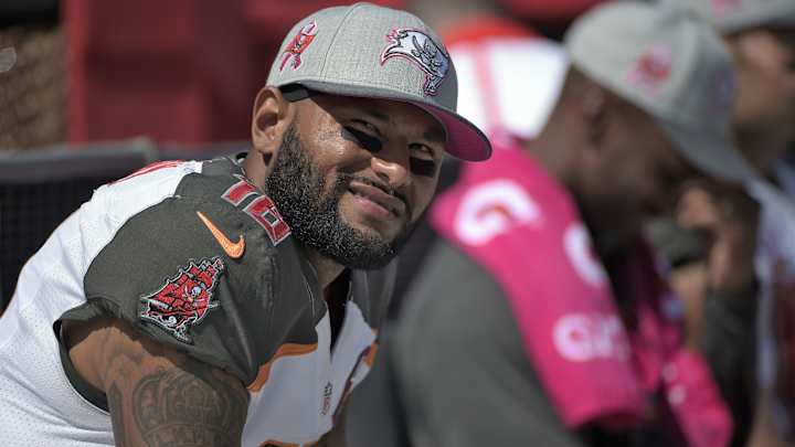 Former Buccaneers WR Louis Murphy arrested on gun charge at airport