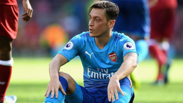 Borussia Dortmund Line Up Shock Move for Playmaker Mesut Ozil Amid Arsenal Chaos