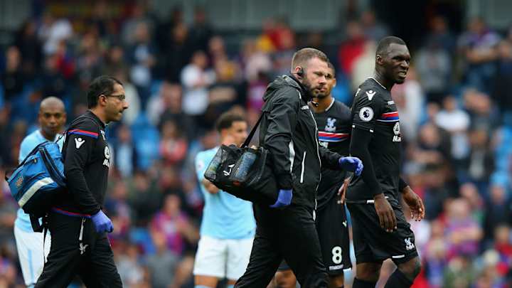 Crystal Palace's Christian Benteke to Miss 6-8 Weeks With Knee Ligament Injury Crystal Palace's Christian Benteke to Miss 6-8 Weeks With Knee Ligament Injury