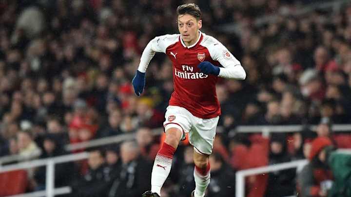 Why Widespread Criticism for Arsenal's Mesut Ozil Isn't Warranted